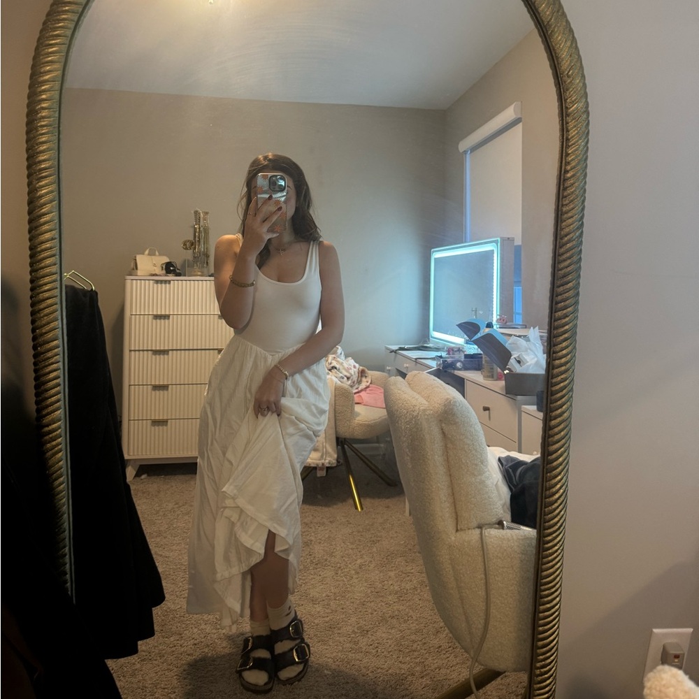 American eagle white flowy maxi dress size XS